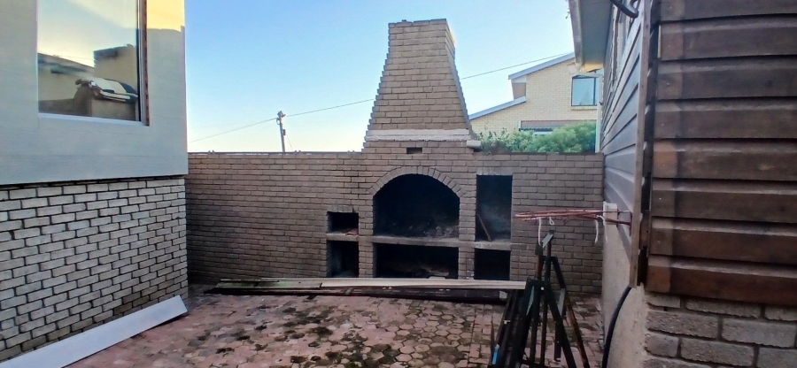 3 Bedroom Property for Sale in Dana Bay Western Cape